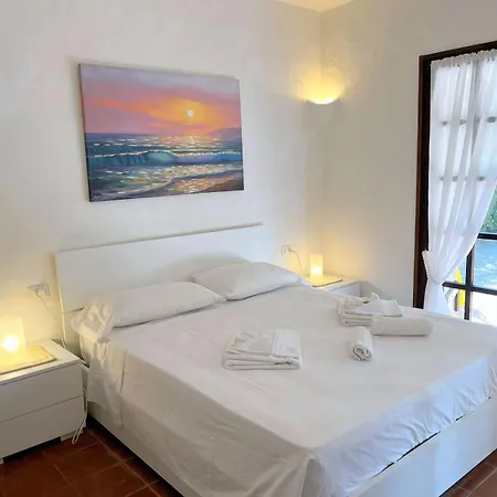 Semesterbostad Ibiscus, Notteri Villasimius