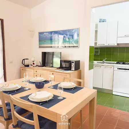 Ibiscus, Notteri Tatil Evi