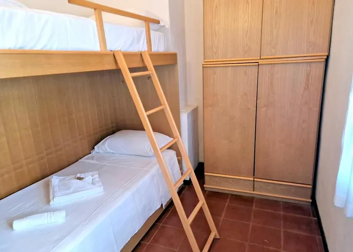 Ibiscus, Notteri Holiday home *