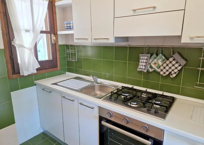 Ibiscus, Notteri Holiday home *