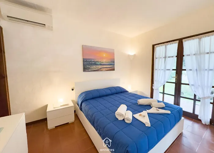 Ibiscus, Notteri Holiday home *